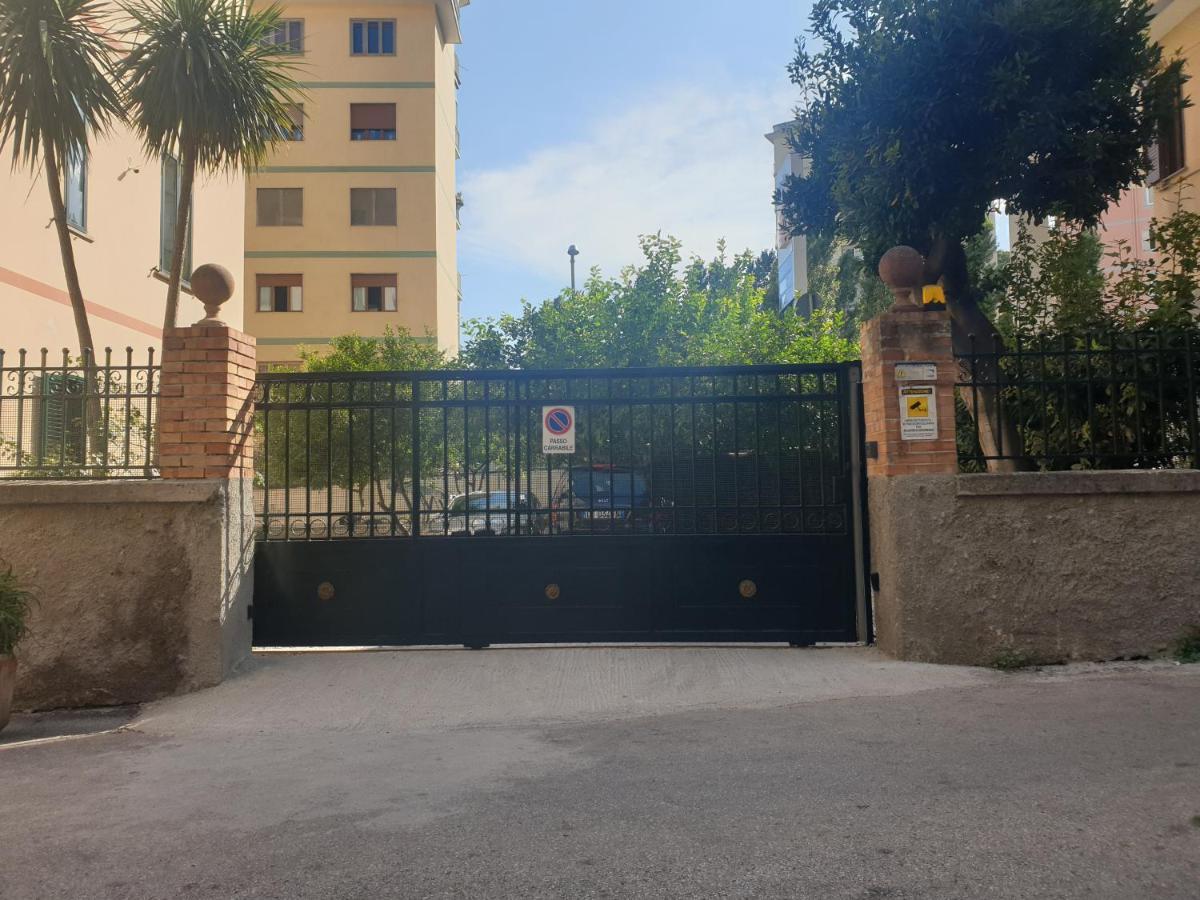 Doralice Comfort House Free Private Parking Villa Salerno Eksteriør billede